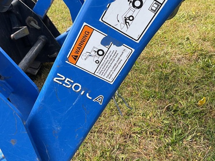 2015-new-holland-boomer-33-image-19