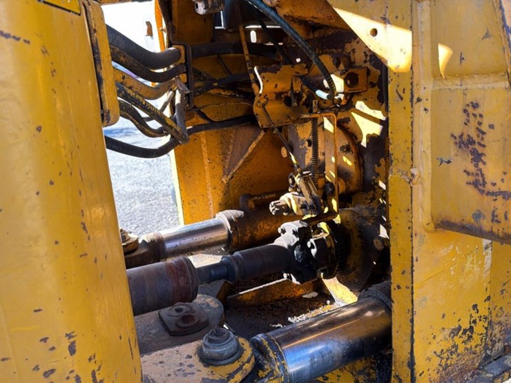 1985-john-deere-640c-image-20