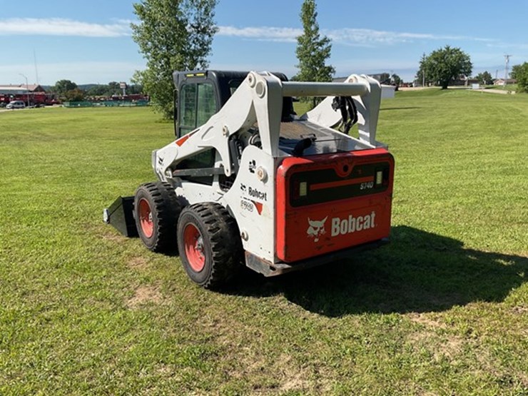 2019-bobcat-s740-image-7