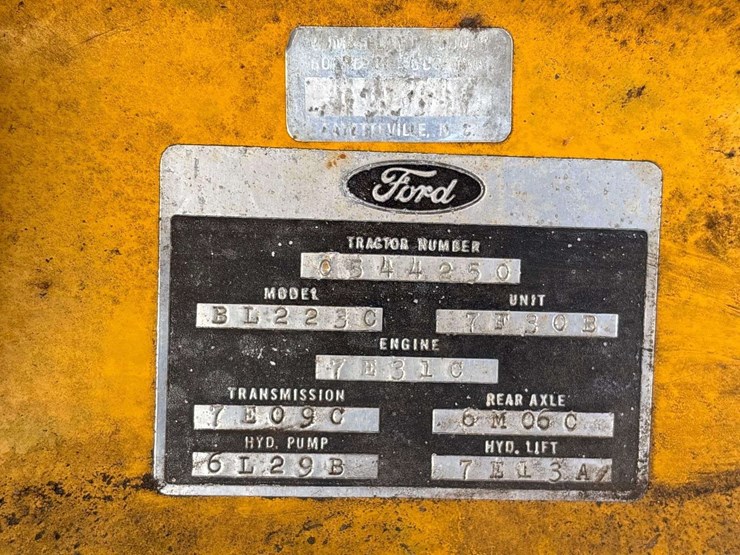 ford-tractor-image-5