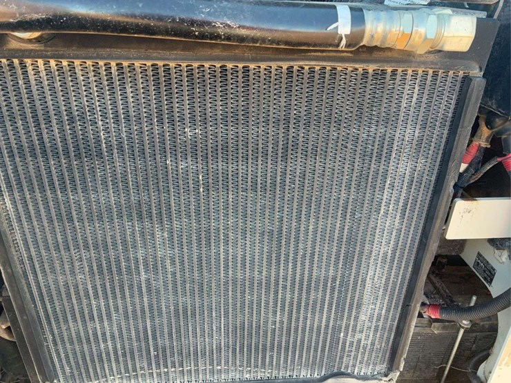 2019-takeuchi-tl8-image-18