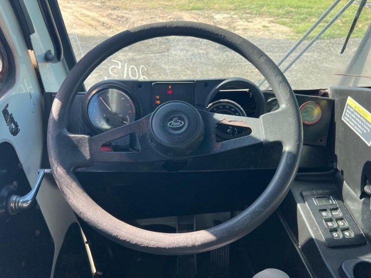 2015-mack-leu633-image-35