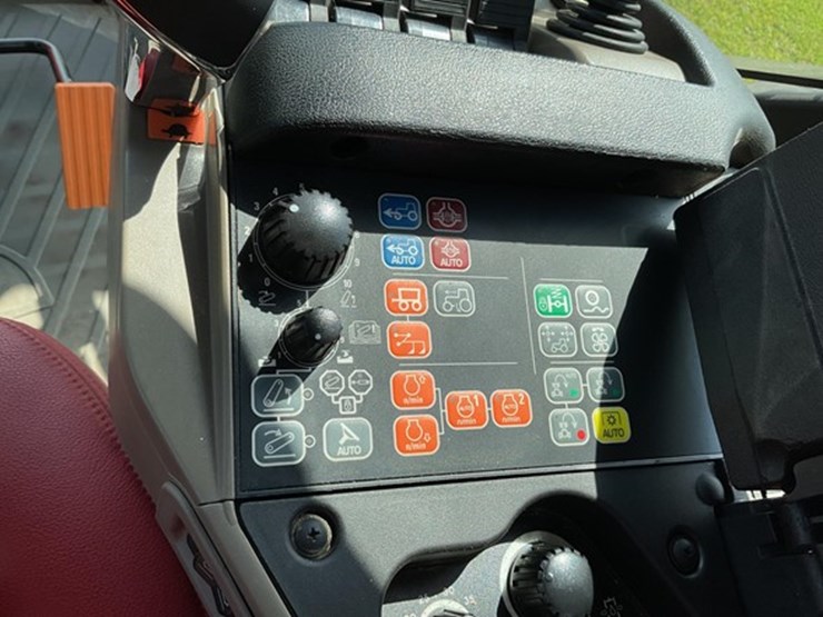 2020-case-ih-magnum-180-image-26