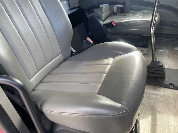 #3822-•-2019-peterbilt-heavy-rotator-truck-(has-mn-title-in-delay,-may-take-6-8-weeks)-image-42