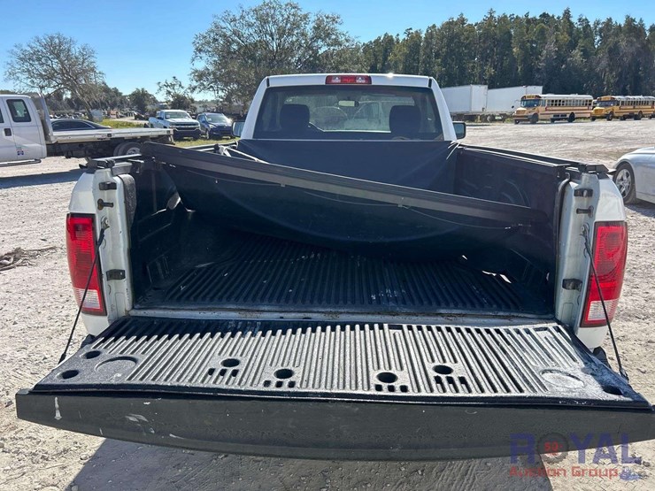 2015-dodge-ram-1500-image-21