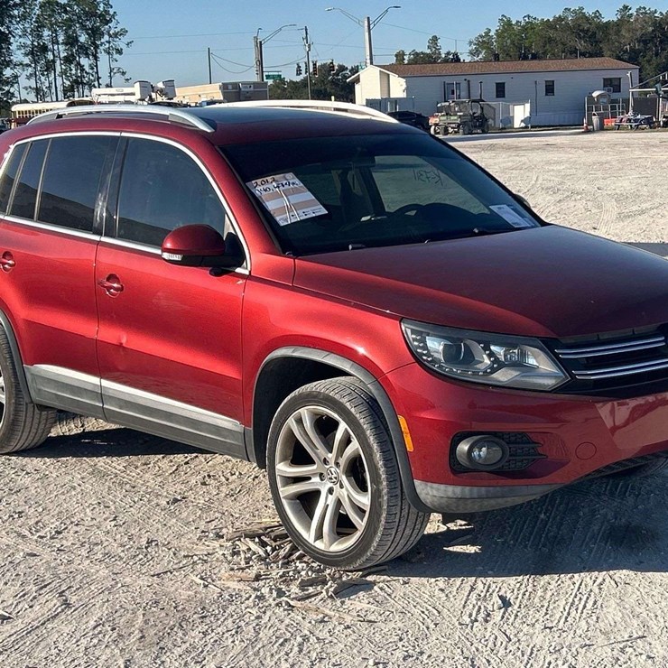 2012 VOLKSWAGEN TIGUAN