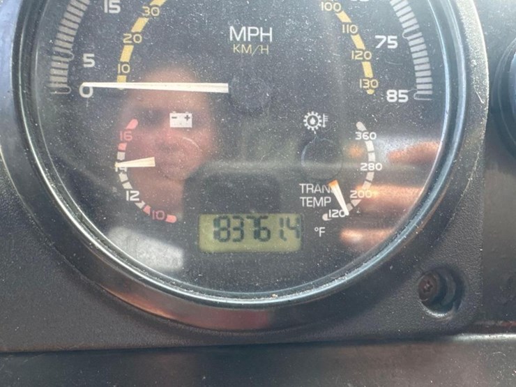 2015-mack-leu633-image-22