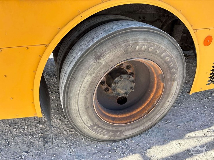 2008-freightliner-b2-image-25