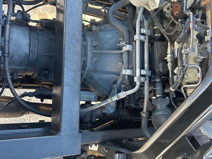 2018-isuzu-ftr-image-13