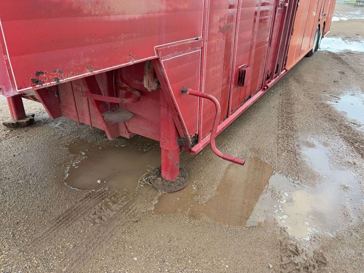 horse-transport-5th-wheel-livestock-trailer-image-57