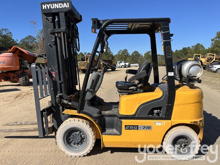 2018-hyundai-25g-7m-image-1