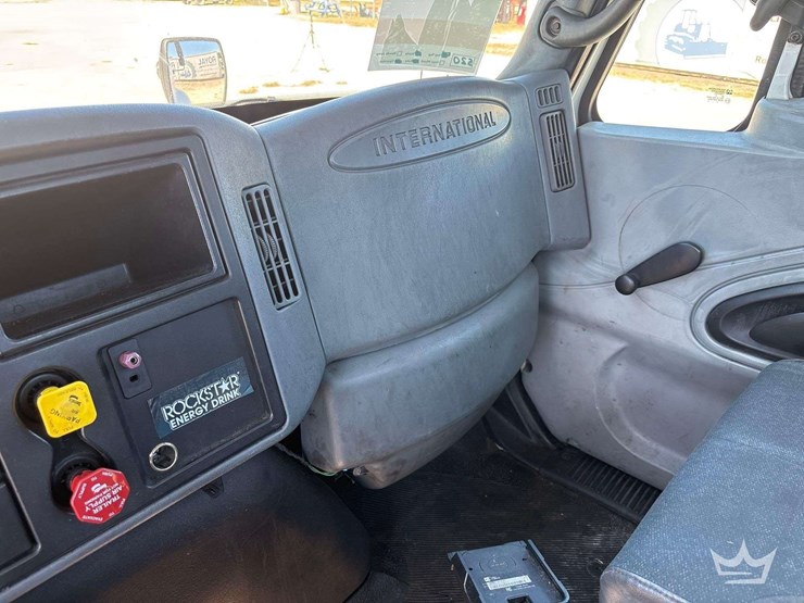 2006-international-durastar-4300-image-24