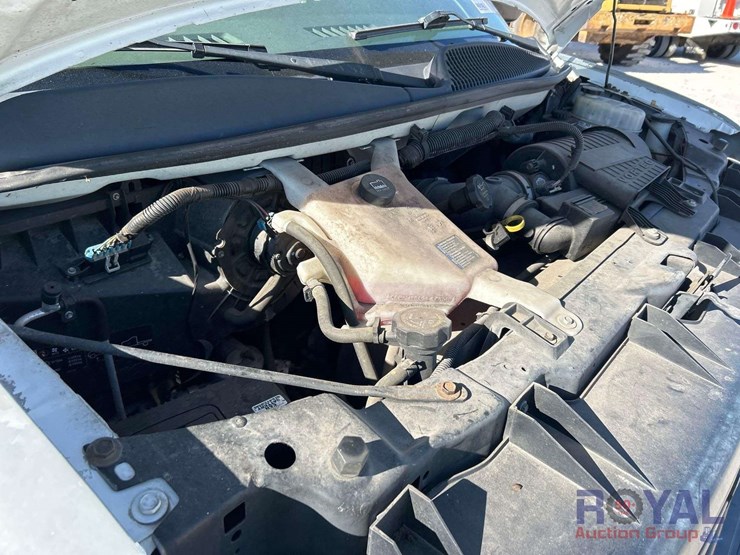 2012-gmc-3500-image-9