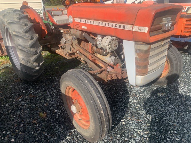 massey-ferguson-135-image-4