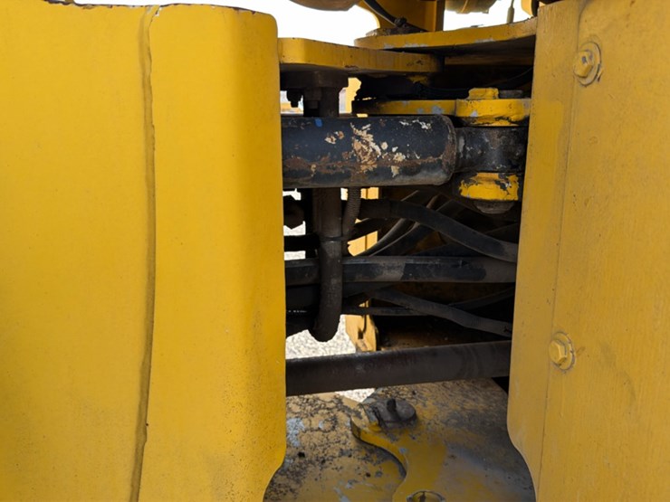 #1401-•-coyote-c14-4-compact-wheel-loader-image-17