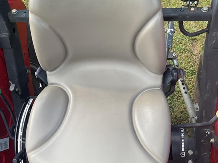 2011-case-ih-farmall-75a-image-18