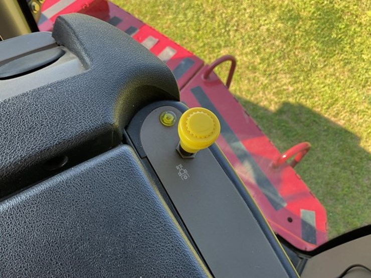 2015-case-ih-steiger-470-quadtrac-image-35