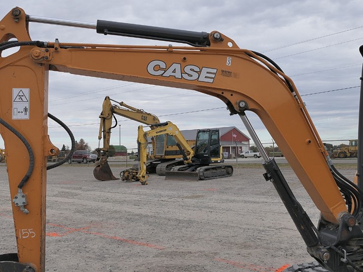 2019-case-cx37c-image-8