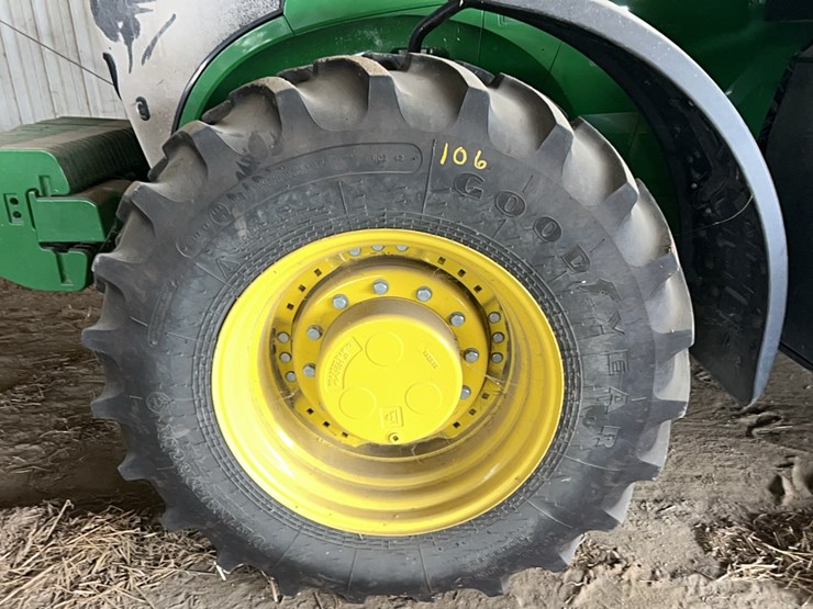 john-deere-7210-image-3
