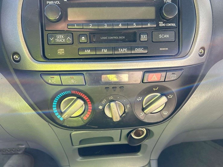 2003-toyota-rav4-image-17