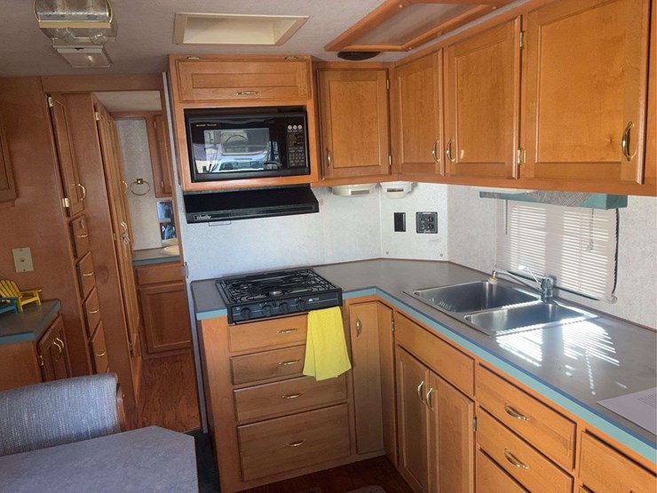 1997-chevrolet-p30-image-37