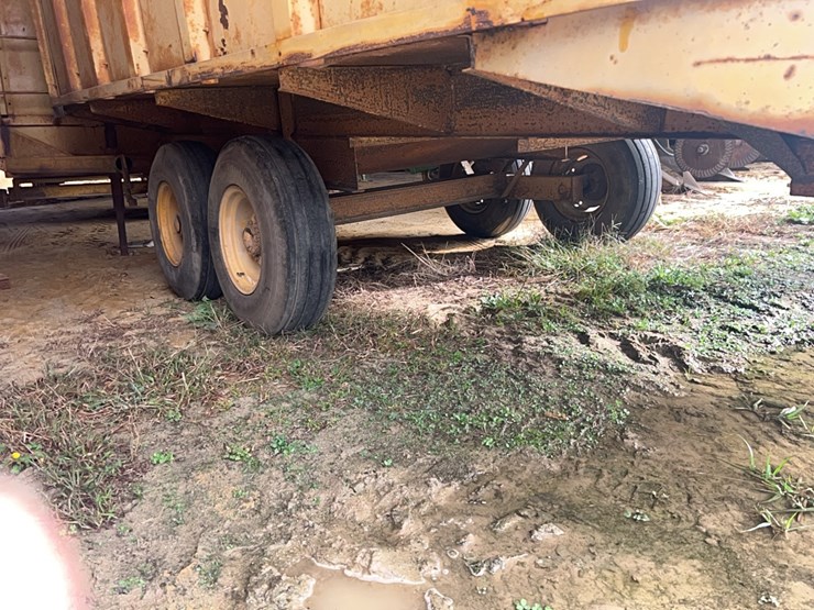 peanut-trailer,-tandem-axle-image-3