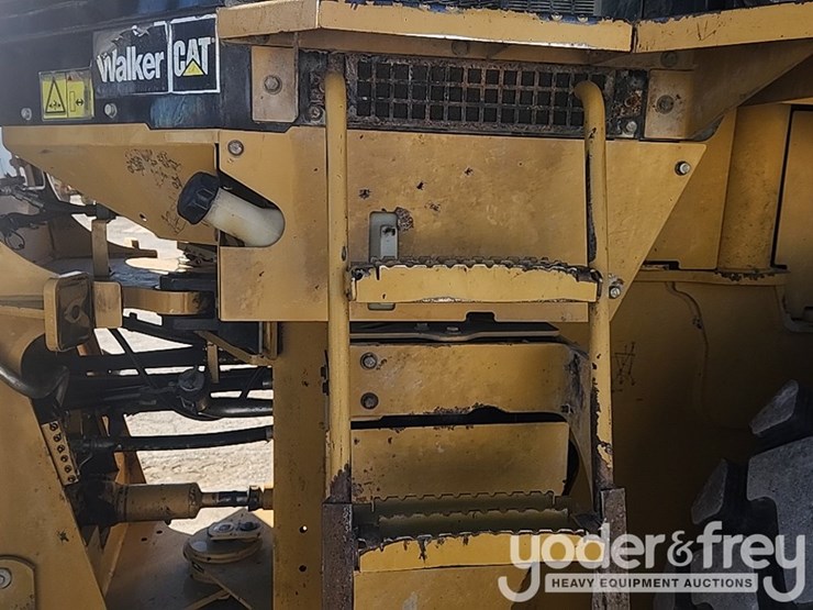 2009-caterpillar-930h-image-22