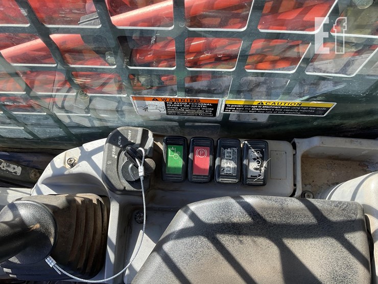 2015-kubota-svl90-2-image-18