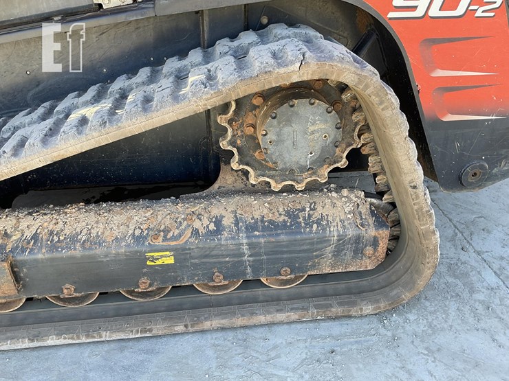 2015-kubota-svl90-2-image-11