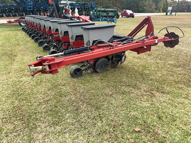 case-ih-1230-image-3