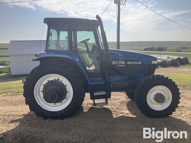 new-holland-8770-image-4