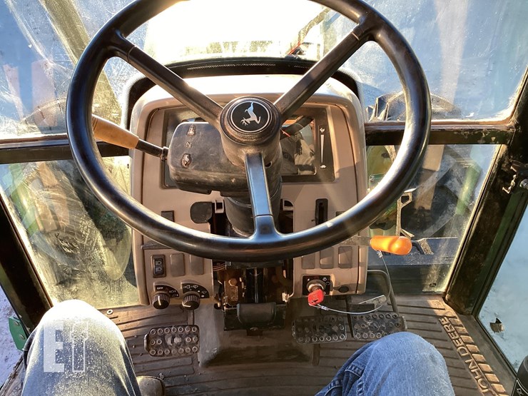 2012-john-deere-5101e-image-13