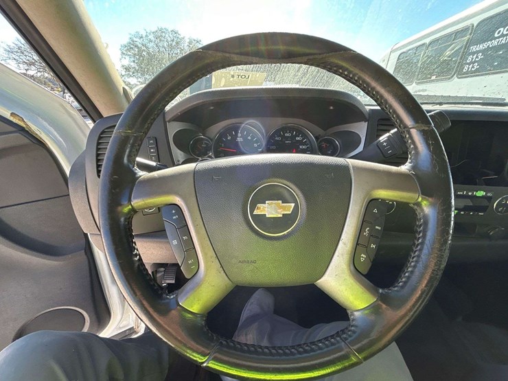 2012-chevrolet-silverado-1500-image-13