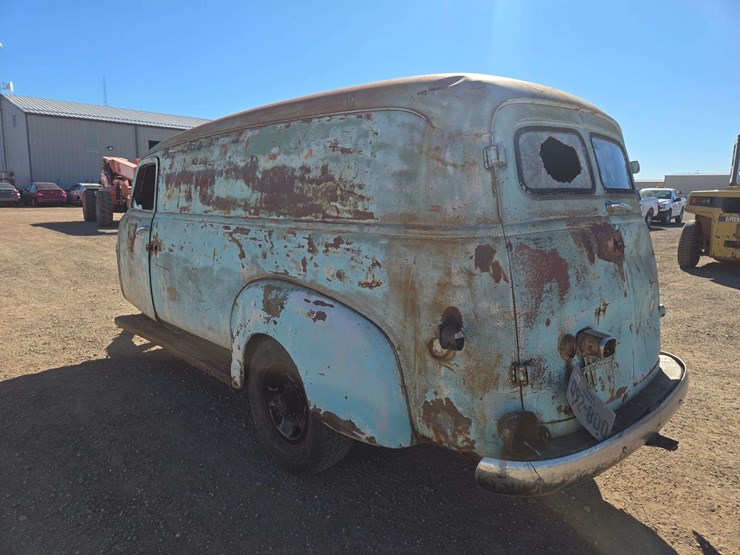 1949-chevrolet-suburban-image-5