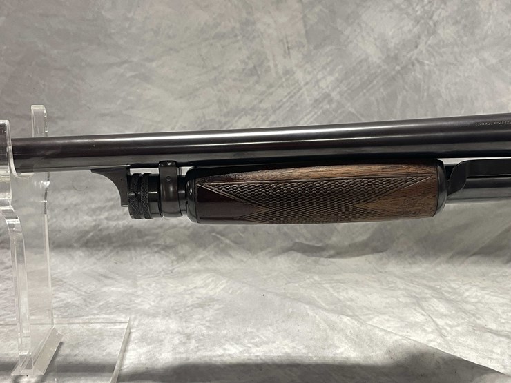 #7038-•-ithaca-model-37,-12-ga.-pump-action-shotgun,-sn:-26995,-(neenah,-wi)-image-10