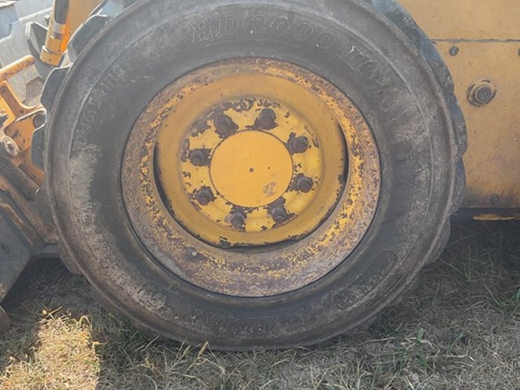 2005-gehl-4640-image-9