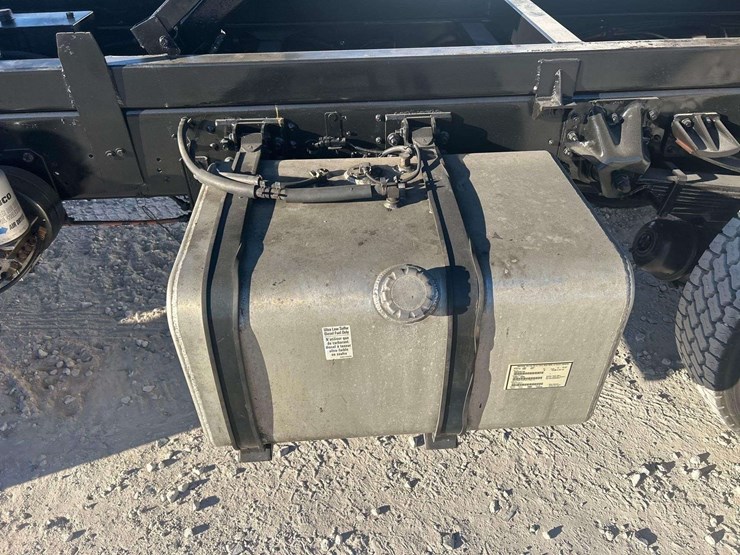 2018-isuzu-ftr-image-15