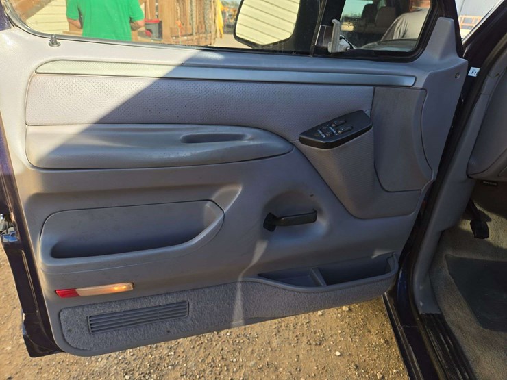 1994-ford-f150-xlt-image-9