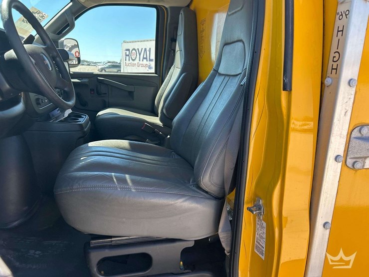 2019-gmc-3500-image-14