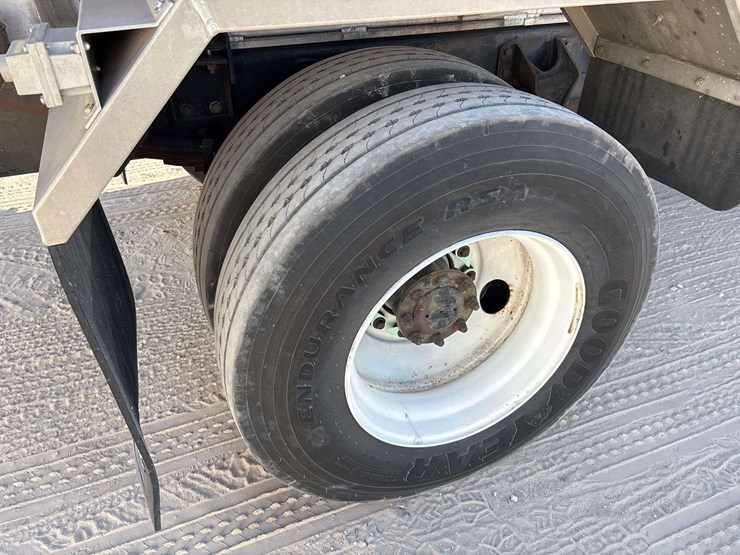 2006-international-durastar-4300-image-42