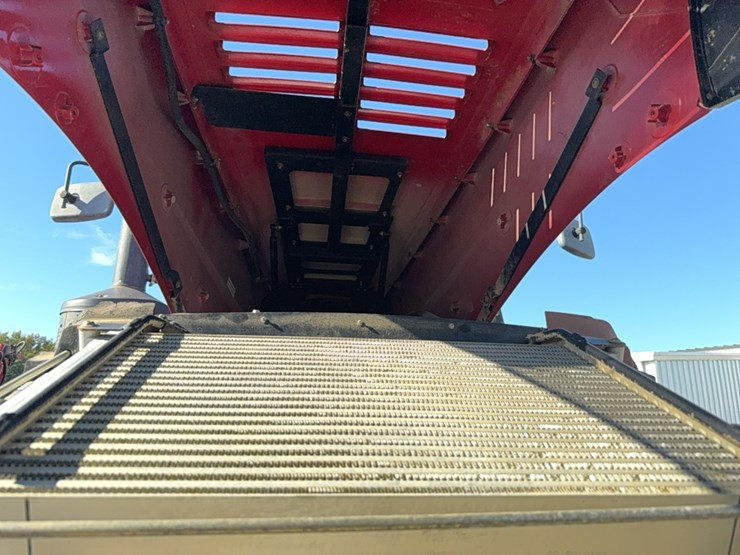 2017-case-ih-magnum-250-image-55