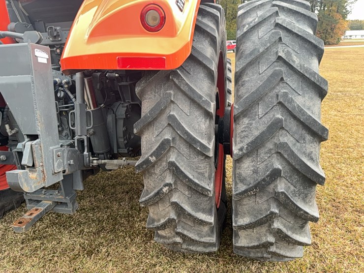 kubota-m7-172-premium-image-30