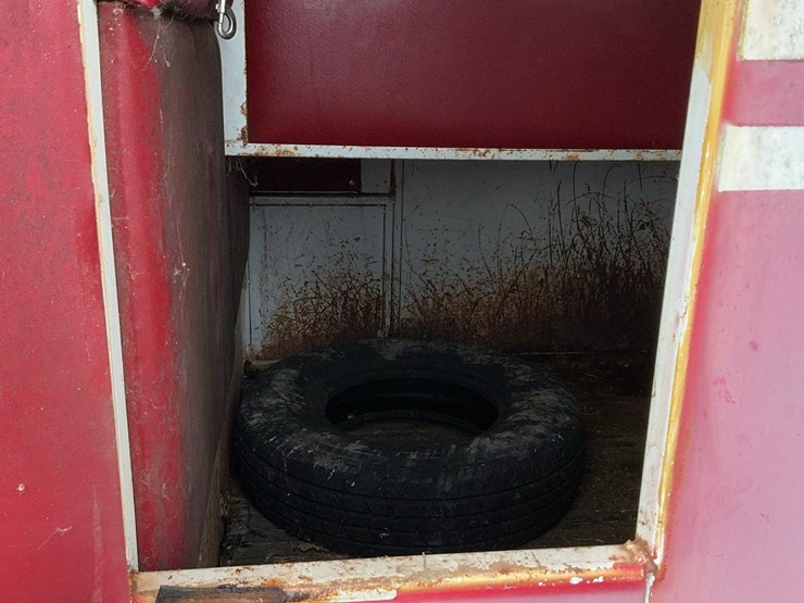 #2150-•-turnbow-gooseneck-4-horse-trailer-image-19