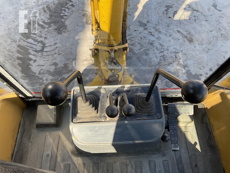 1999-caterpillar-416c-image-22