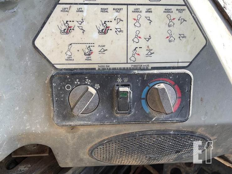 2014-bobcat-t650-image-19