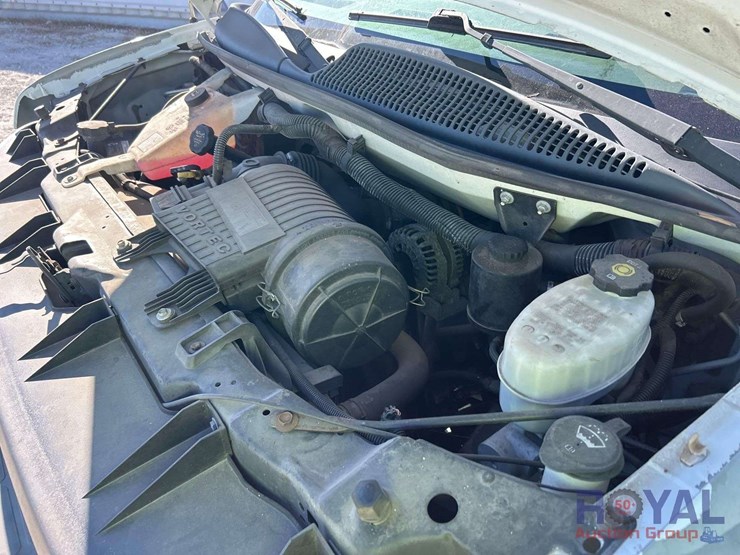 2012-gmc-3500-image-8