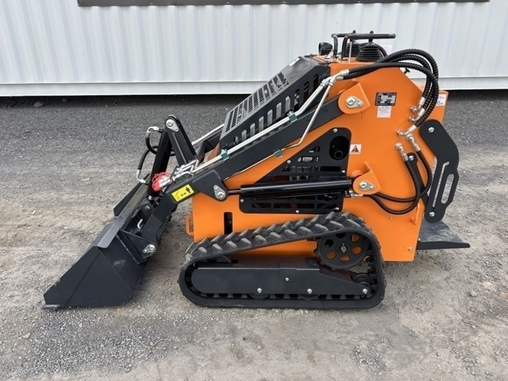 2025-arteer-qb-480-mini-compact-track-loader-image-2