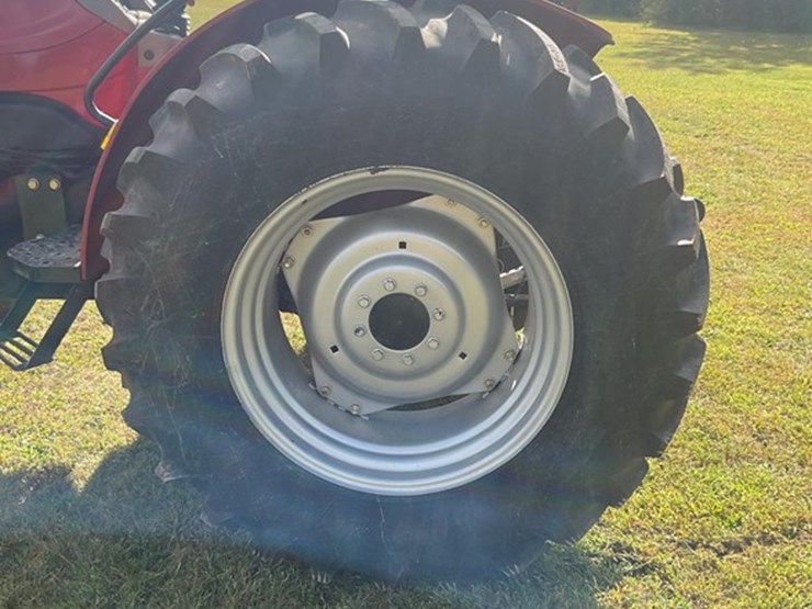 2011-case-ih-farmall-75a-image-9