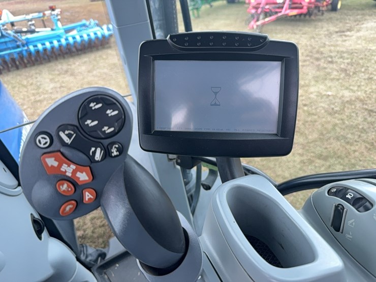 new-holland-t7.260-image-110