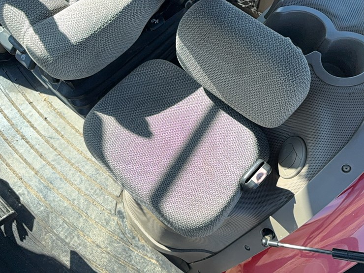 2017-case-ih-magnum-250-image-87